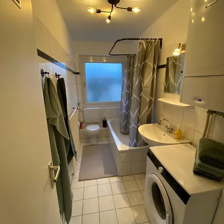 Charlie , Mitte, Ferien/messe Fuer Bis Zu 5 Personen Apartment *