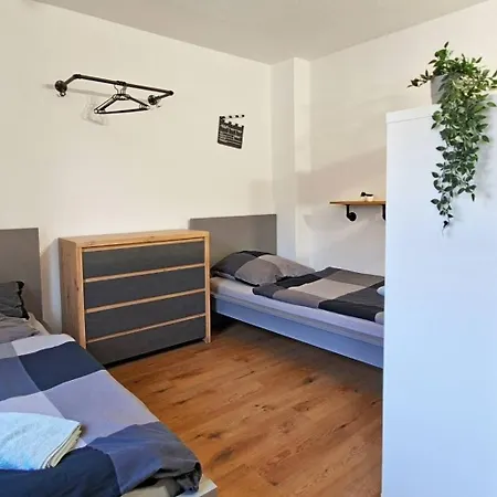 Charlie Apartment, Zentral In Solingen, 5 Gäste *