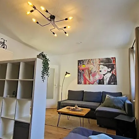 Apartment Charlie Apartment, Zentral In Solingen, 5 Gäste