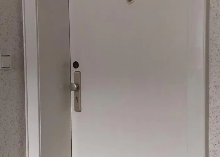 Charlie , Mitte, Ferien/messe Für Bis Zu 5 Personen *